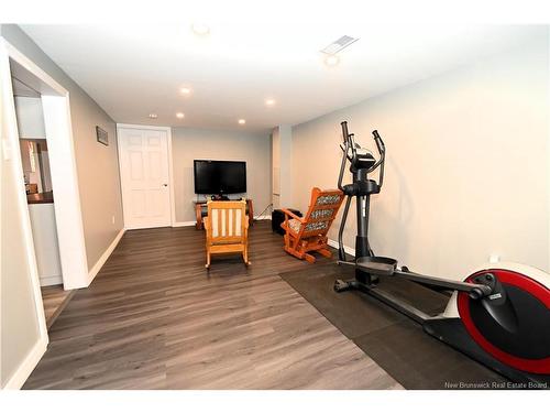 14 Daulphin Dr, Fredericton, NB 