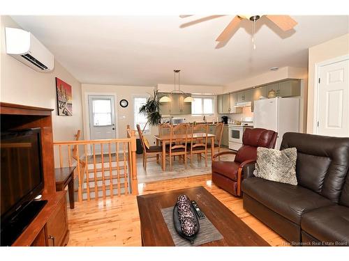 14 Daulphin Dr, Fredericton, NB 