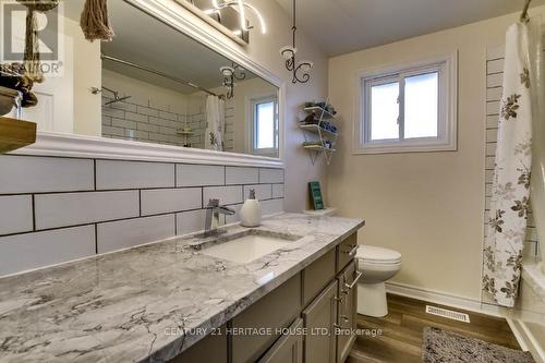 1 Massey Drive, St. Thomas, ON - Indoor Photo Showing Bathroom