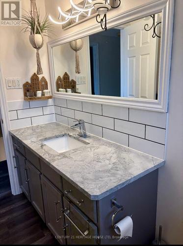 1 Massey Drive, St. Thomas, ON - Indoor Photo Showing Bathroom
