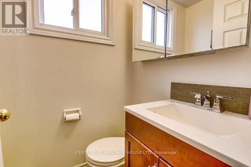 1 Massey Drive, St. Thomas, ON - Indoor Photo Showing Bathroom