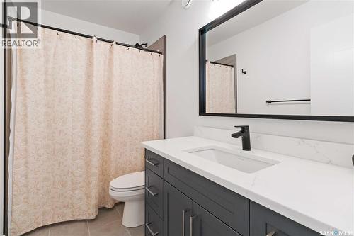 126 Chelsom Bend, Saskatoon, SK - Indoor Photo Showing Bathroom