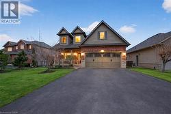 17 HEATHCOTE Court  Grimsby, ON L3M 0A6