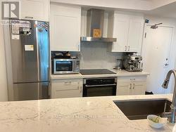 1009 - 77 HARBOUR SQUARE  Toronto, ON M5J 2S2