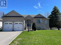 1 BAY COURT Wasaga Beach, ON L9Z 1P7