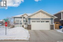 201 Cowan CRESCENT  Martensville, SK S0K 2T1