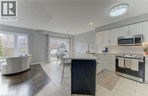 31 Adler Drive, Cambridge, ON - Indoor Photo Showing Kitchen