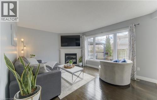 31 Adler Drive, Cambridge, ON - Indoor Photo Showing Living Room With Fireplace