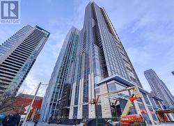 1607 - 11 YORKVILLE AVENUE  Toronto, ON M4W 1L2