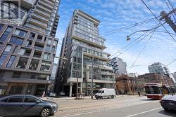 616 - 95 BATHURST STREET  Toronto, ON M5V 0H7