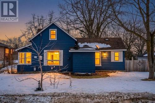 39 GROVE STREET W  Barrie, ON L4N 1M6