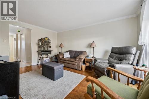 37 Edgemere Drive, Cambridge, ON - Indoor Photo Showing Living Room