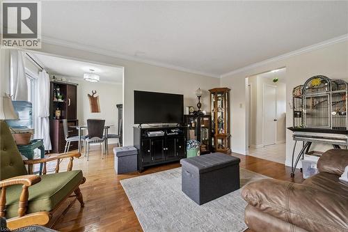 37 Edgemere Drive, Cambridge, ON - Indoor Photo Showing Living Room