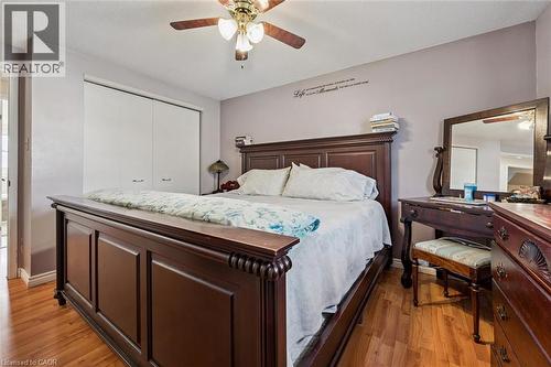 37 Edgemere Drive, Cambridge, ON - Indoor Photo Showing Bedroom