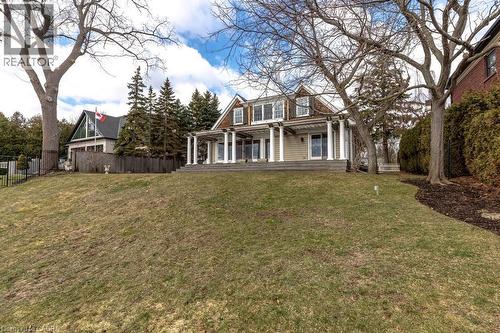 3196 Lakeshore Road, Burlington, ON - Outdoor