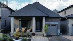 565 BOBOLINK RIDGE  Ottawa, ON K2S 2P4