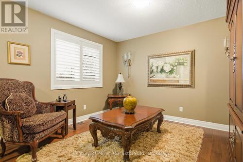 140 Dellgrove Circle, Cambridge, ON - Indoor Photo Showing Living Room