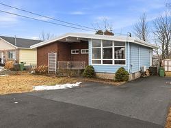 415 Spring Avenue  Dartmouth, NS B2W 1X9