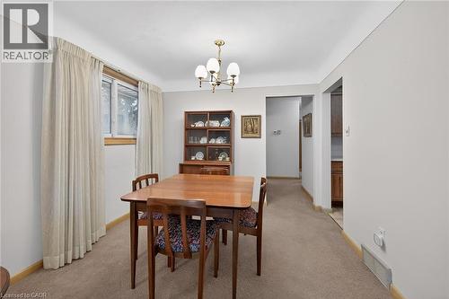 59 Cloke Court, Hamilton, ON - Indoor Photo Showing Dining Room