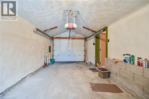 59 Cloke Court, Hamilton, ON - Indoor Photo Showing Garage