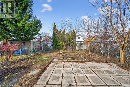 210 Huxley Avenue S, Hamilton, ON 