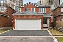 156 MACEDONIA CRESCENT  Mississauga, ON L5B 3J5