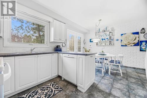 1511 Ifield Road, Mississauga, ON - Indoor Photo Showing Kitchen With Double Sink