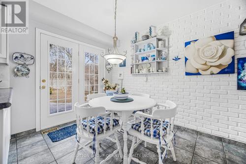 1511 Ifield Road, Mississauga, ON - Indoor Photo Showing Dining Room