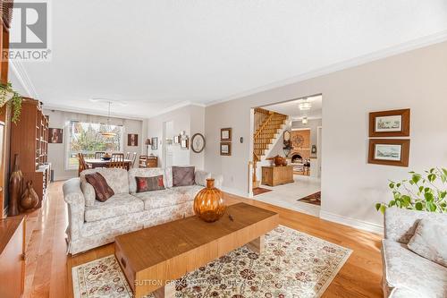 1511 Ifield Road, Mississauga, ON - Indoor Photo Showing Living Room