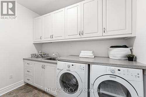 2659 2 Sideroad, Burlington, ON - Indoor Photo Showing Laundry Room