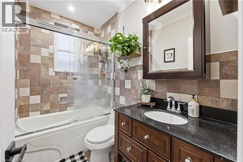 258 Cloverdale Avenue, Hamilton, ON - Indoor Photo Showing Bathroom