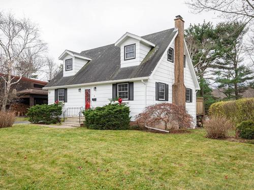 5 Wyndrock Drive  Halifax, NS B3P 1R8