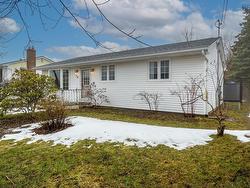 218 Donegal Drive  Cole Harbour, NS B2V 1P3