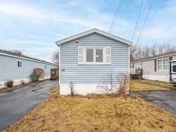 18 Juniper Crescent  Eastern Passage, NS B0N 2K0
