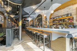 40 WELLINGTON STREET E  Toronto, ON M5E 1E3