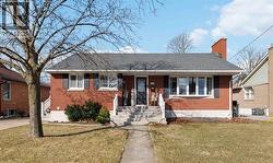 1569 INDIAN ROAD North  Sarnia, ON N7V 4E1