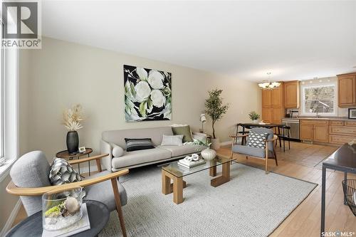 3314 Dieppe Street, Saskatoon, SK - Indoor Photo Showing Living Room