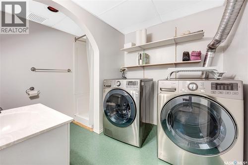 702 Lansdowne Avenue, Saskatoon, SK - Indoor Photo Showing Laundry Room