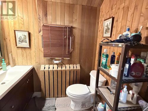 110 Traymore Avenue, Hamilton, ON - Indoor Photo Showing Bathroom