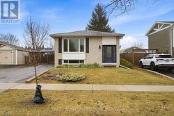 4 JOHN MURRAY STREET  Hamilton, ON L8J 1C4