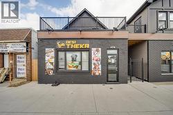 976 HOWARD AVENUE Windsor, ON N9A 1S5