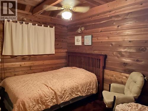 31 Lime Cliffs Beach, Sicamous, BC - Indoor Photo Showing Bedroom