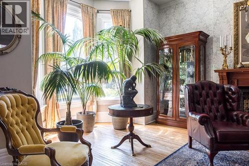 122 East Avenue S, Hamilton, ON - Indoor