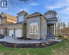 39 WINEGARDEN Trail  Dundas, ON L9H 7M1