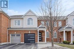 7 HUTT CRESCENT  Aurora, ON L3X 1V9