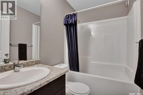 321 Secord Way, Saskatoon, SK - Indoor Photo Showing Bathroom