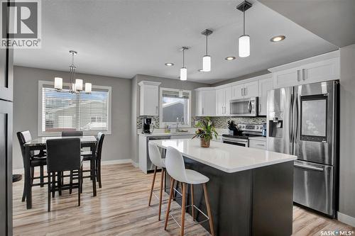 321 Secord Way, Saskatoon, SK - Indoor Photo Showing Kitchen With Stainless Steel Kitchen With Upgraded Kitchen