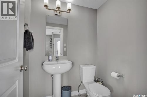 321 Secord Way, Saskatoon, SK - Indoor Photo Showing Bathroom