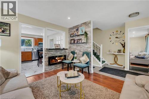 18 Riverdale Drive, Hamilton, ON - Indoor Photo Showing Living Room With Fireplace