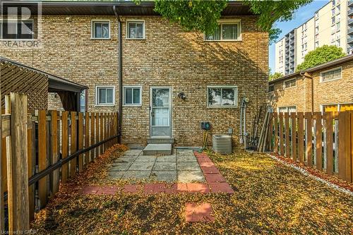 18 Riverdale Drive, Hamilton, ON - Outdoor